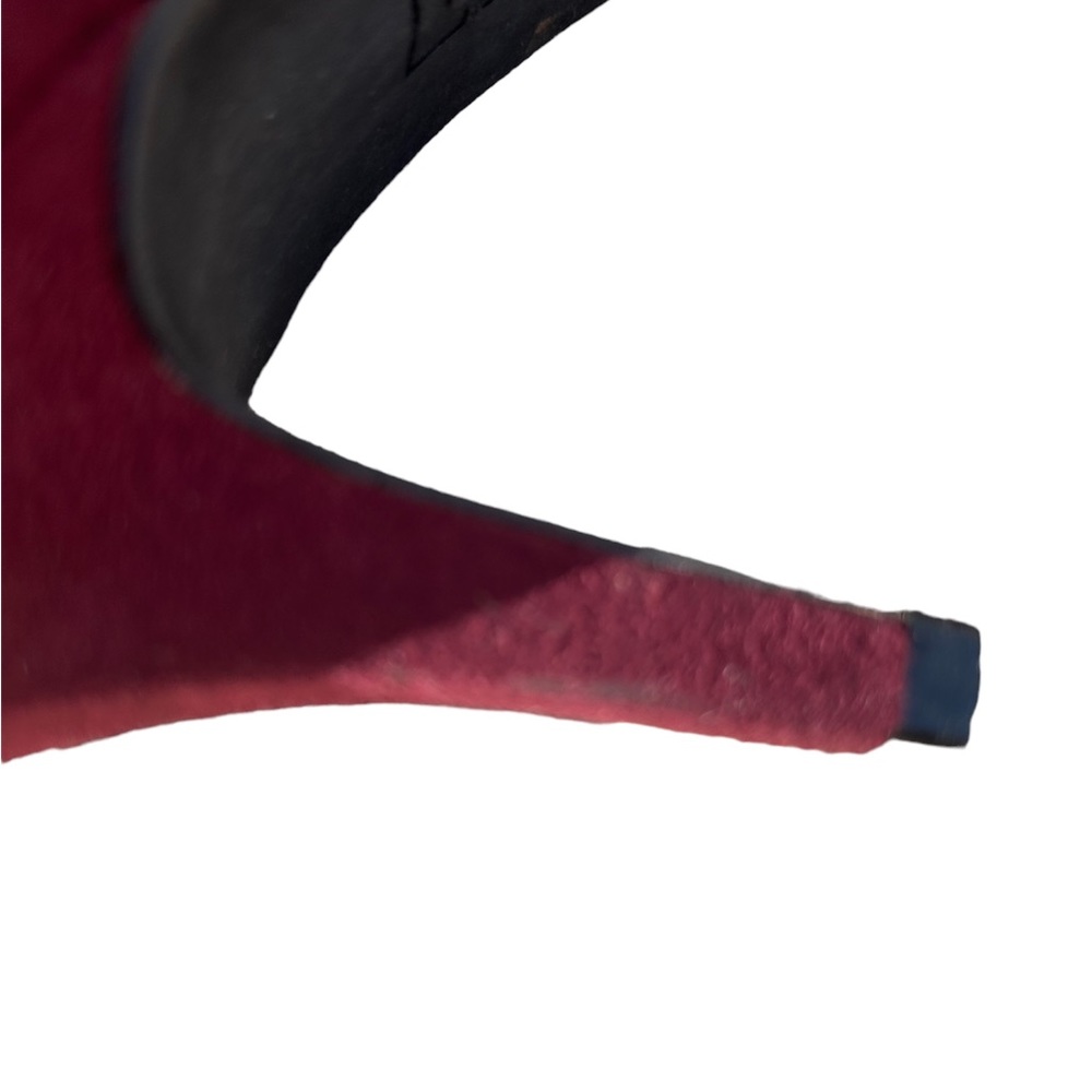 Comfort plus by Predictions. Size 8.5  . Burgundy Swede 3 inch Heels. Round Toe. - Picture 4 of 7